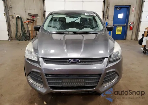 2013 Ford Escape S z USA, uszkodzony, nr VIN 1FMCU0F7XDUC42732
